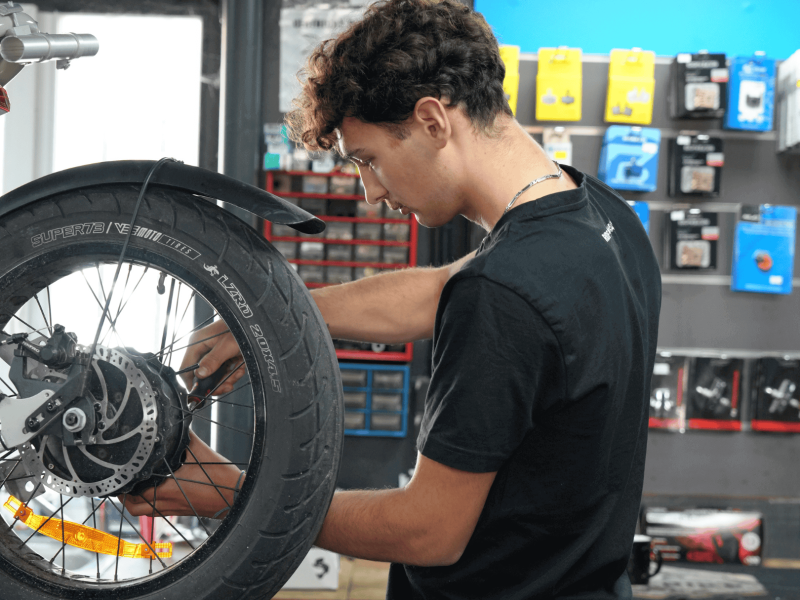Atelier réparation vélo Hossegor Joe Bike
